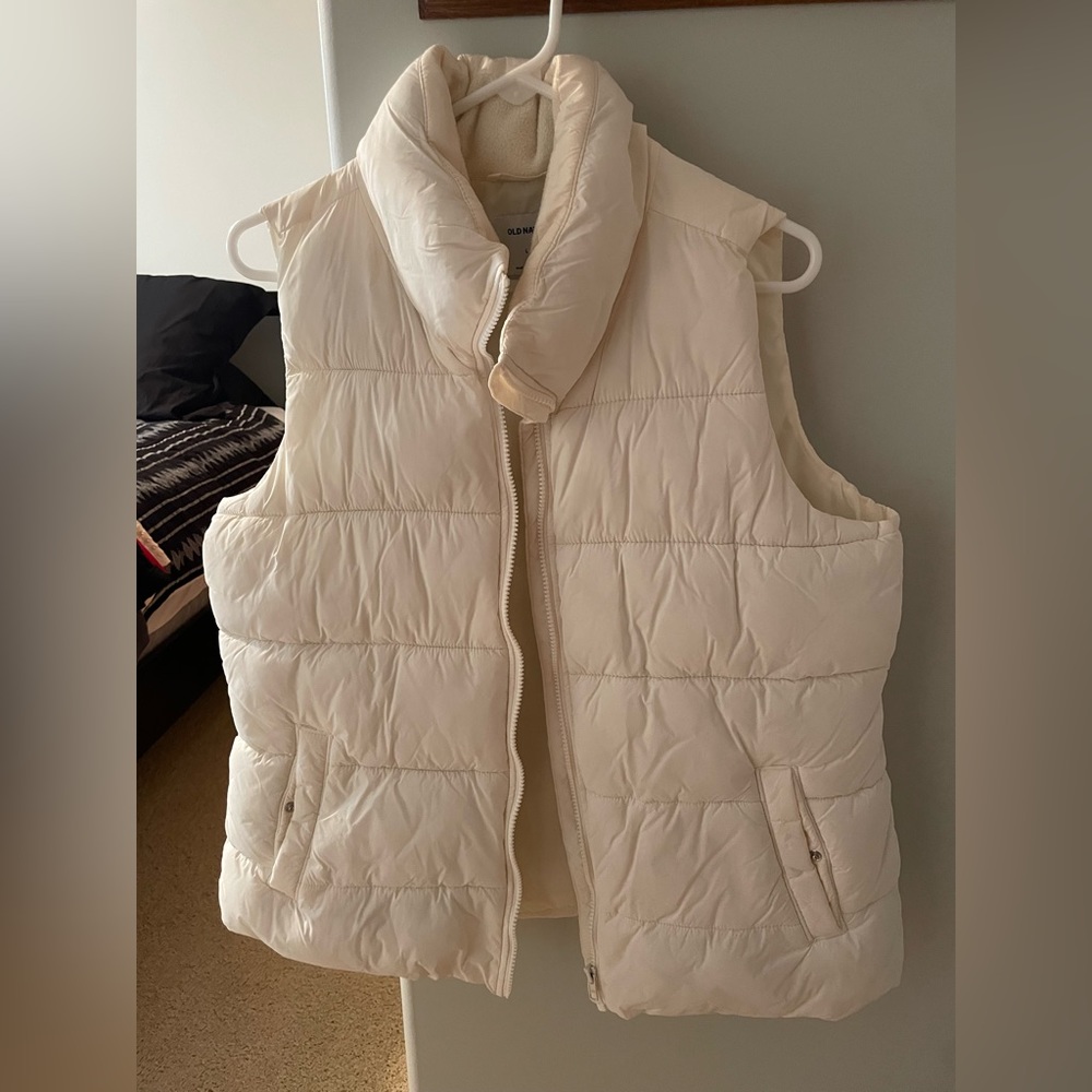 Women’s puffer vest